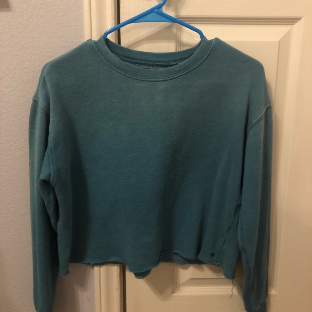 Cropped teal sweatshirt